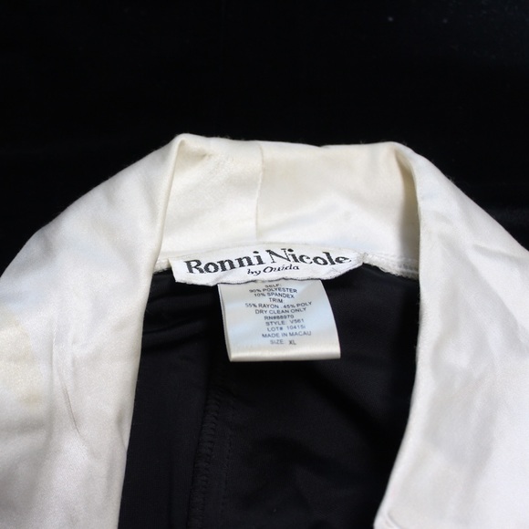 Velvet/ Velour Long Sleeve Top - Picture 5 of 6